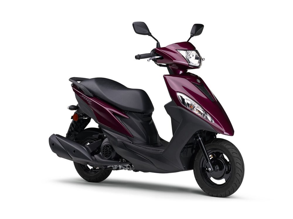 エレガントな“パープル（ダークグレーイッシュマゼンタメタリック）”のほか、スマートでスタイリッシュな“マットダークブルー（マットダークパープリッシュブルーメタリック）”、シンプルな“ブラック（ブラックメタリック）”、そしてどんなシーンにも馴染む“シルバー（シルバー3）”の全4色を設定