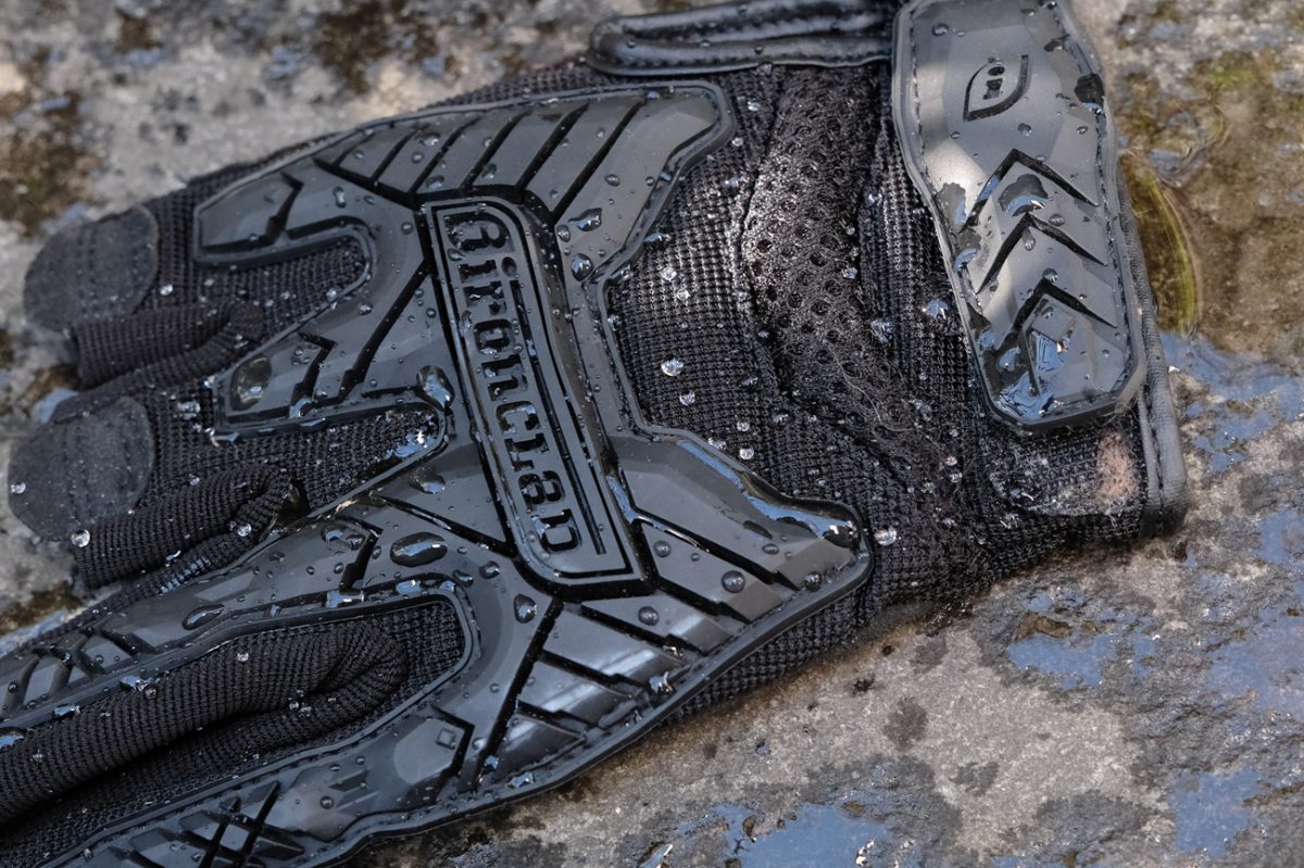 洗濯20回後も撥水等級4を維持する耐久力