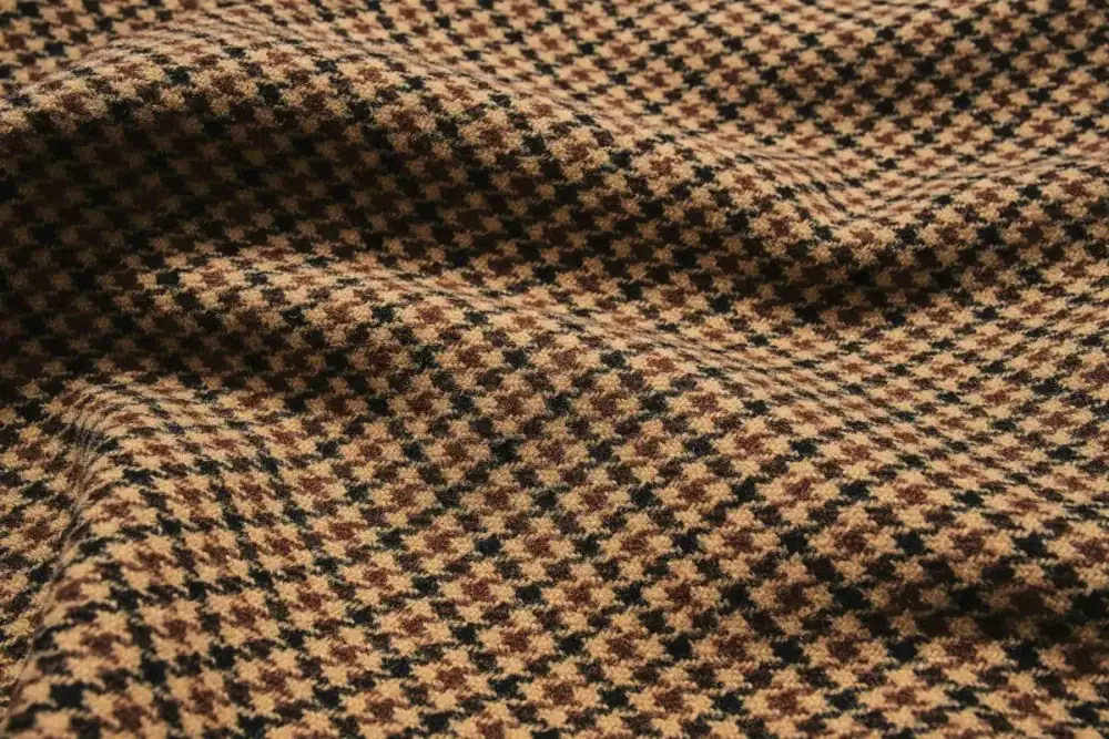 第2位　【え、上下で1万円？】GUのコートも青山のスーツも衝撃価格。スタイリストが組んだ「神コスパ」大人のオンオフコーデ2選