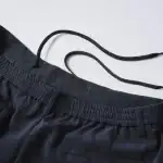 第2位　【え、上下で1万円？】GUのコートも青山のスーツも衝撃価格。スタイリストが組んだ「神コスパ」大人のオンオフコーデ2選