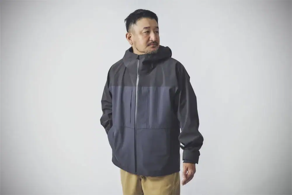 第2位　【ユニクロの凄すぎるアウター】1万円台で「ダーミザクス」採用は反則級！完成度が高すぎる傑作ソフトシェル／No.1モノ雑誌編集長のお墨付き『コレ買いです』Vol.143