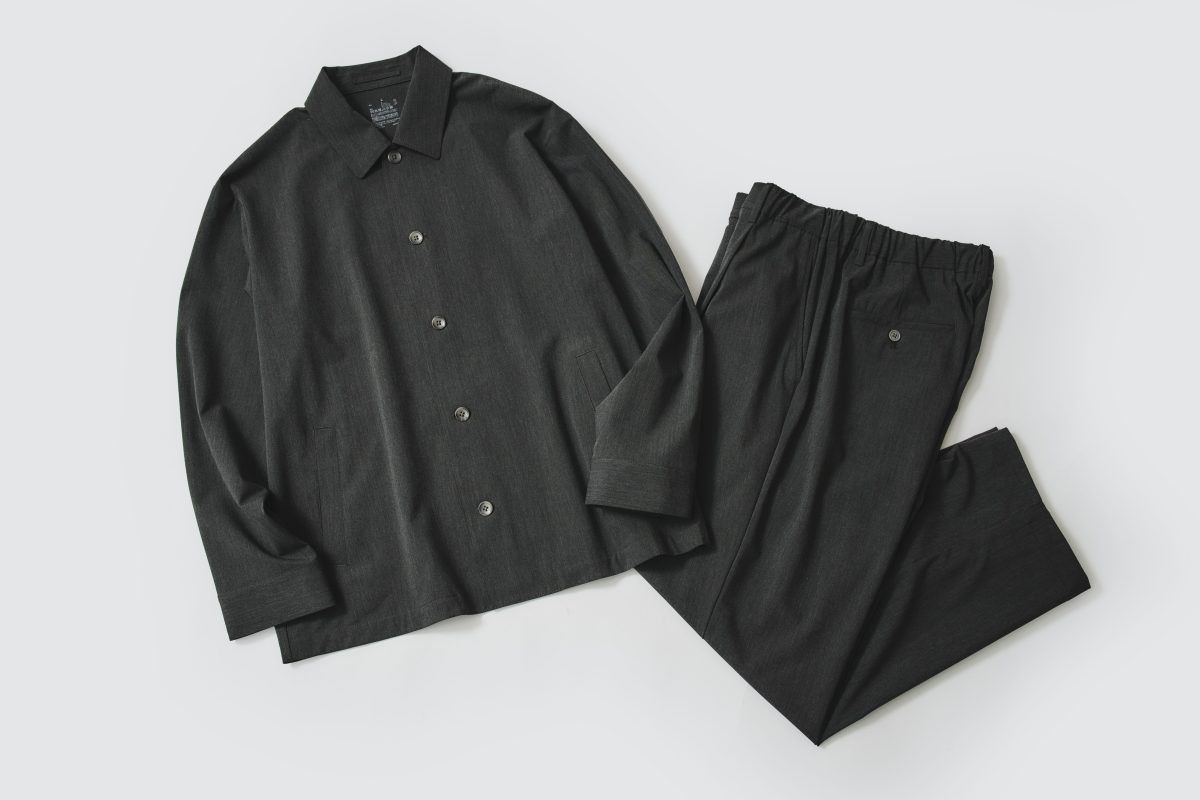紳士　乾きやすいブルゾン チャコールグレー ￥6,990
紳士　乾きやすいワンタックワイドパンツ チャコールグレー￥4,990
