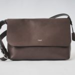 メープルカラーも大人の男性にマッチ