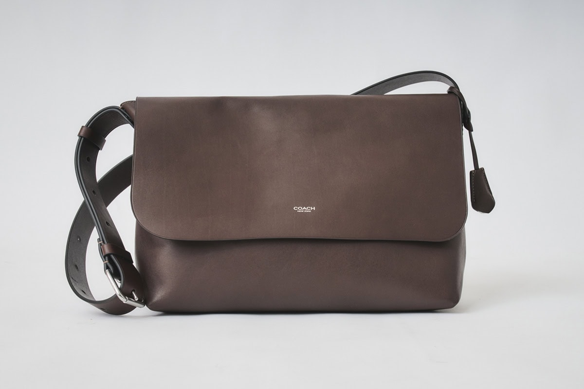 メープルカラーも大人の男性にマッチ