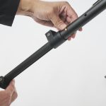 ロックピンが付いており、簡単に高さを調節できる仕組み