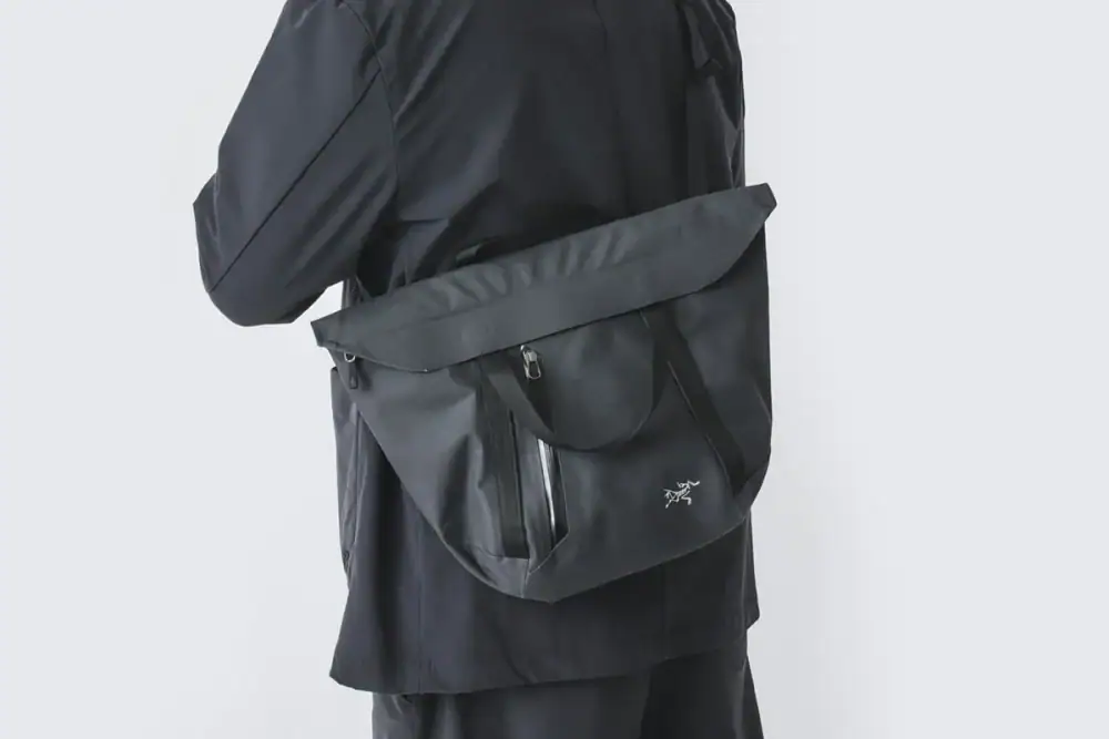 第2位 【リュック派も乗り換え!?】店舗で見つけたら即買い!アークテリクスの“機能美ショルダー”が完璧だった/No.1モノ雑誌編集長のお墨付き『コレ買いです』Vol.149