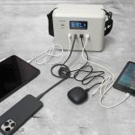 アイリスオーヤマ「小容量 ポータブル電源 IPU-A280-W」でたくさん充電中