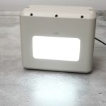 アイリスオーヤマ「小容量 ポータブル電源 IPU-A280-W」背面のLED