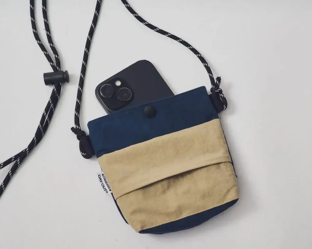 第3位　【1万円以下の手ぶらショルダー】驚異の2,970円！“ティッシュ専用ポケット”便利すぎ…お値段以上の「お散歩バッグ」傑作3選