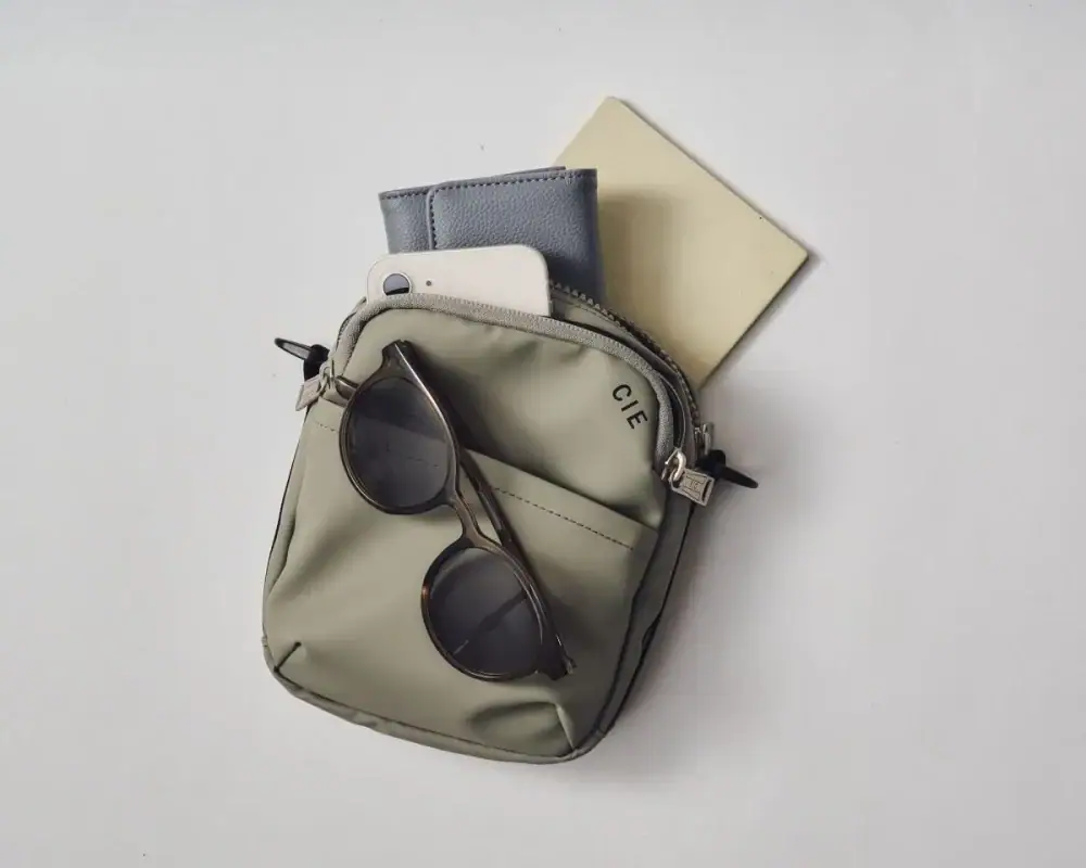 第3位　【1万円以下の手ぶらショルダー】驚異の2,970円！“ティッシュ専用ポケット”便利すぎ…お値段以上の「お散歩バッグ」傑作3選