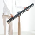 ブレードの水平回転で角度を自由に調整