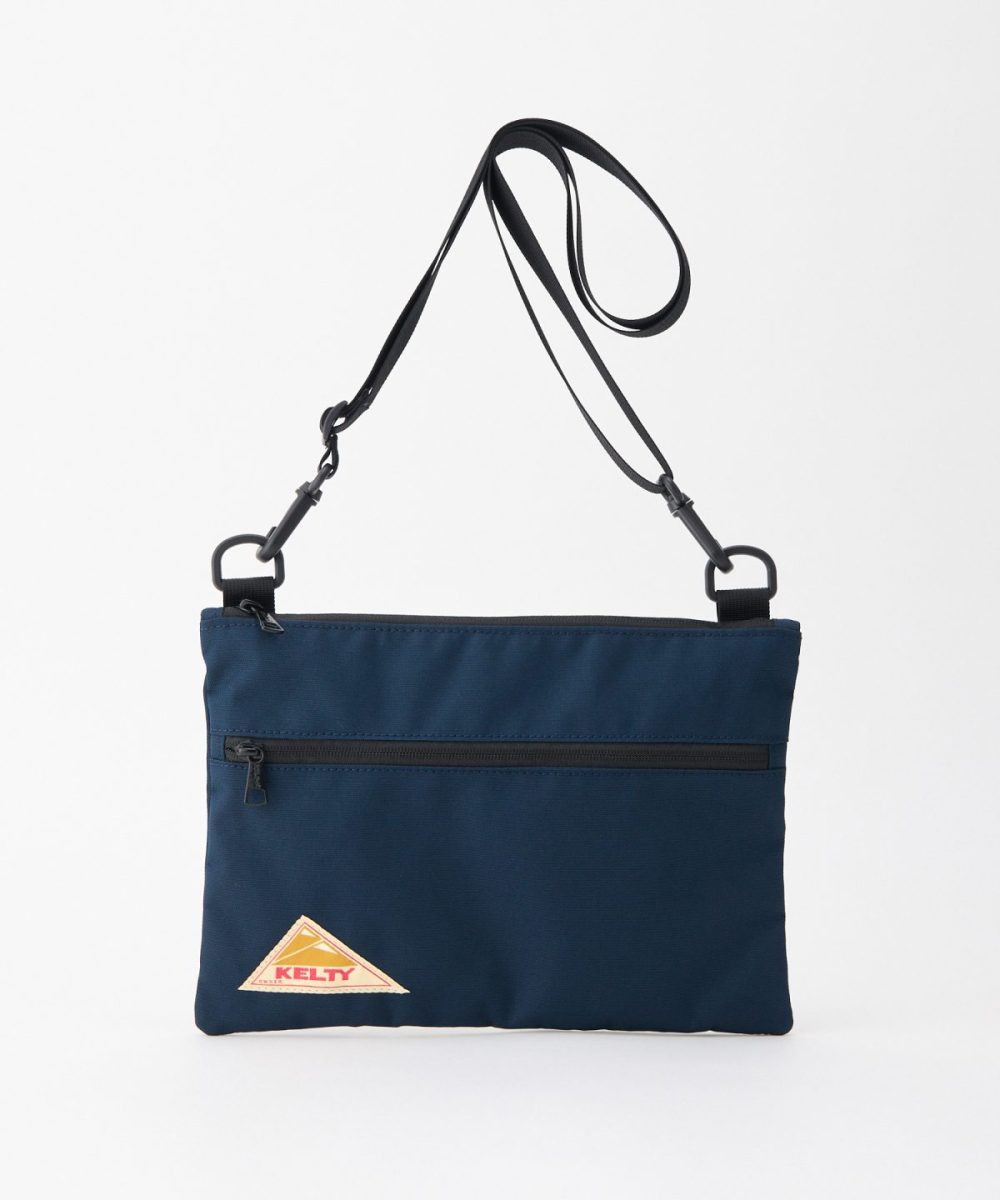 ケルティ「ES フラット ポーチ SM」￥3,850／H21×W29×D1㎝