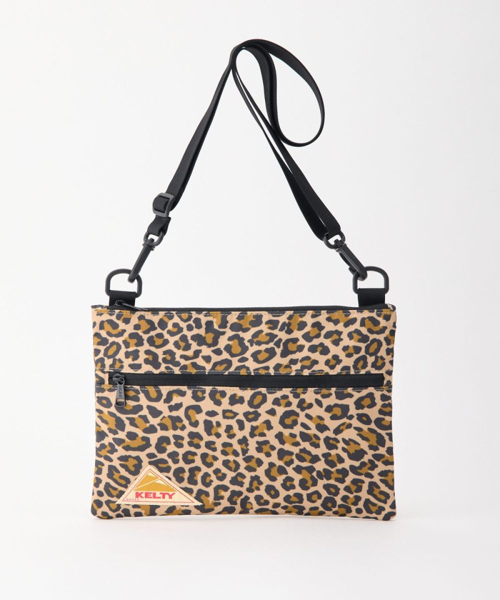 ケルティ「ES フラット ポーチ SM」￥3,850／H21×W29×D1㎝