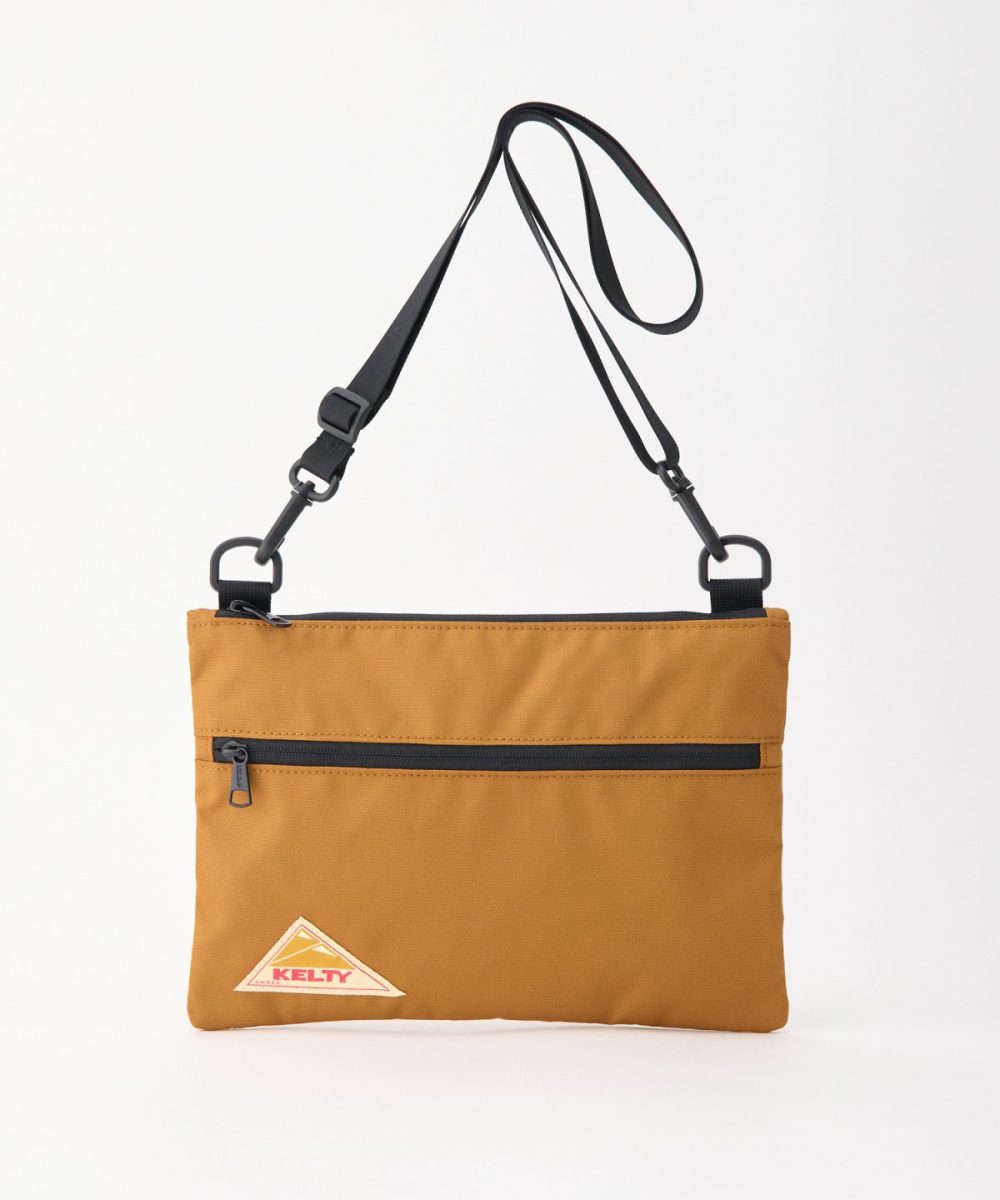 ケルティ「ES フラット ポーチ SM」￥3,850／H21×W29×D1㎝