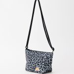 ケルティ「ES ミニ ユージュアル ポーチ」¥3,630/H13×W23×D9㎝