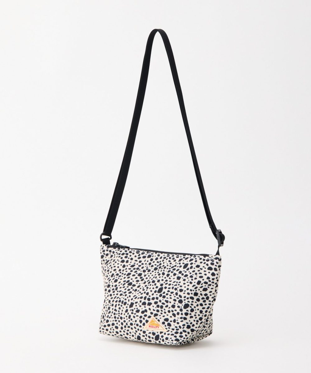 ケルティ「ES ミニ ユージュアル ポーチ」￥3,630／H13×W23×D9㎝