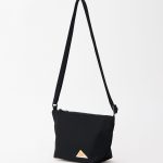 ケルティ「ES ミニ ユージュアル ポーチ」¥3,630/H13×W23×D9㎝