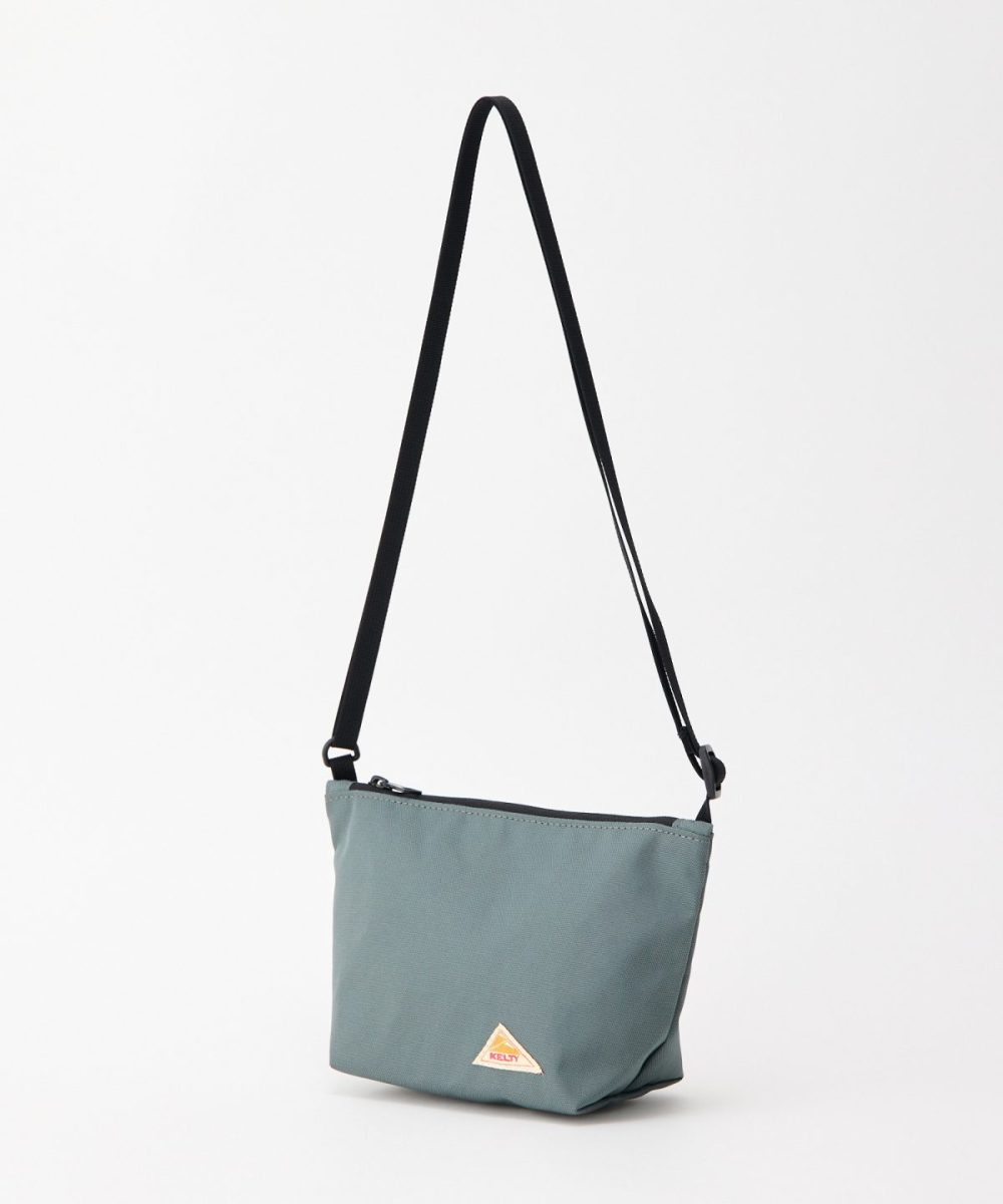 ケルティ「ES ミニ ユージュアル ポーチ」￥3,630／H13×W23×D9㎝