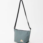 ケルティ「ES ミニ ユージュアル ポーチ」¥3,630/H13×W23×D9㎝