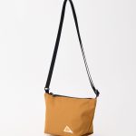 ケルティ「ES ミニ ユージュアル ポーチ」¥3,630/H13×W23×D9㎝