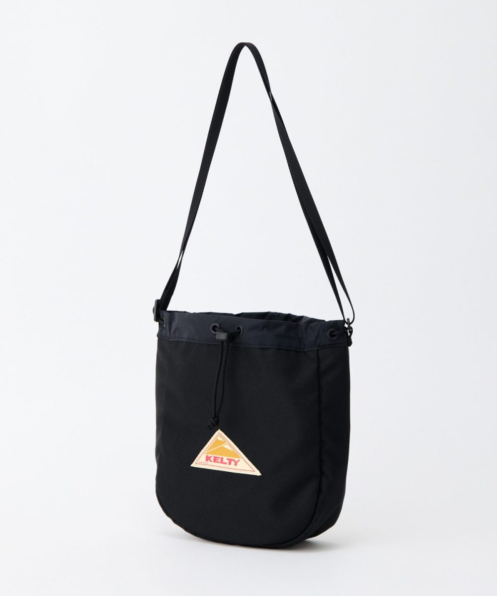 ケルティ「ES キンチャク ショルダー」￥3,520／H23×W20×D7㎝