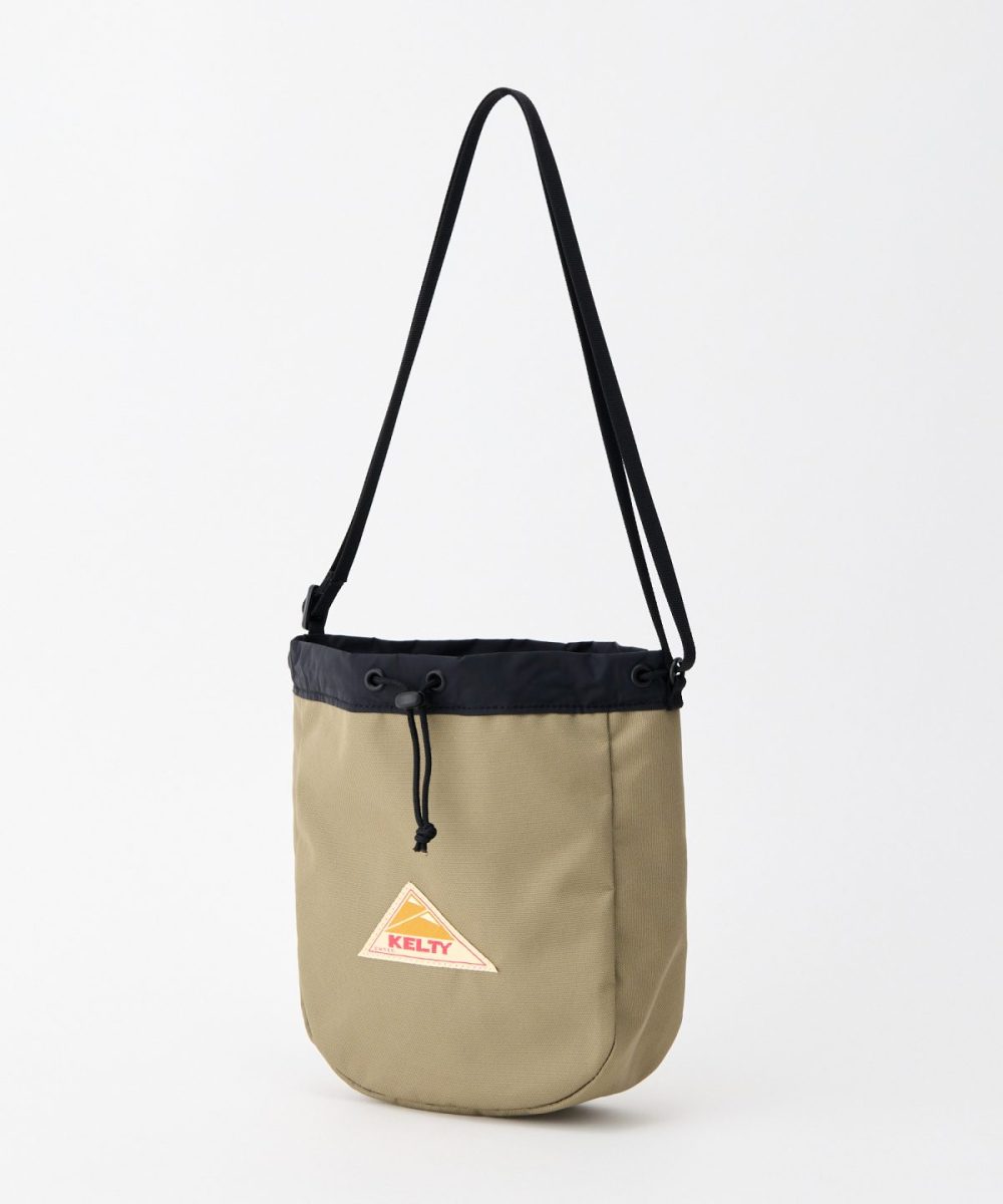 ケルティ「ES キンチャク ショルダー」￥3,520／H23×W20×D7㎝