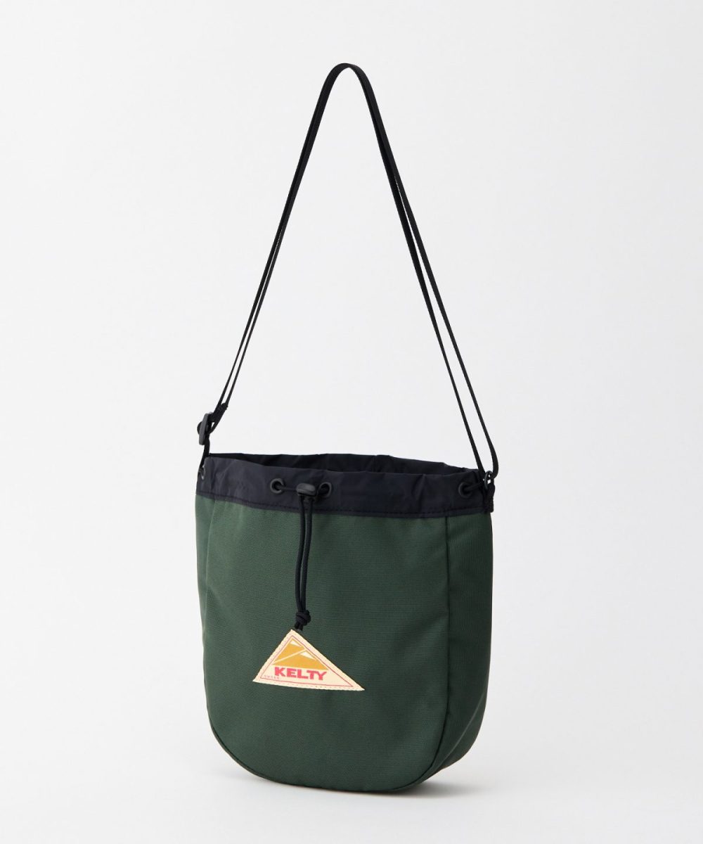 ケルティ「ES キンチャク ショルダー」￥3,520／H23×W20×D7㎝