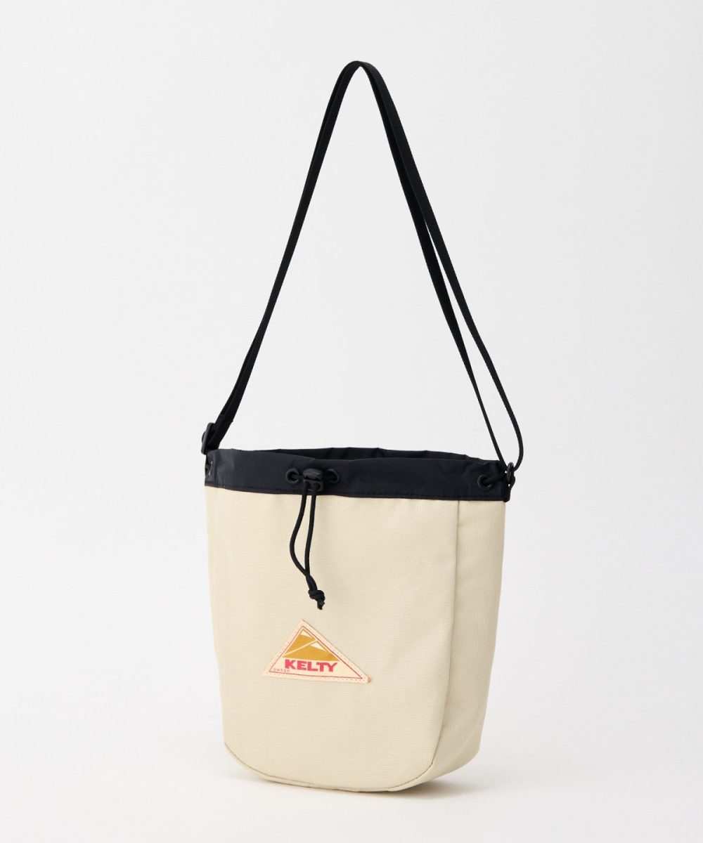 ケルティ「ES キンチャク ショルダー」￥3,520／H23×W20×D7㎝