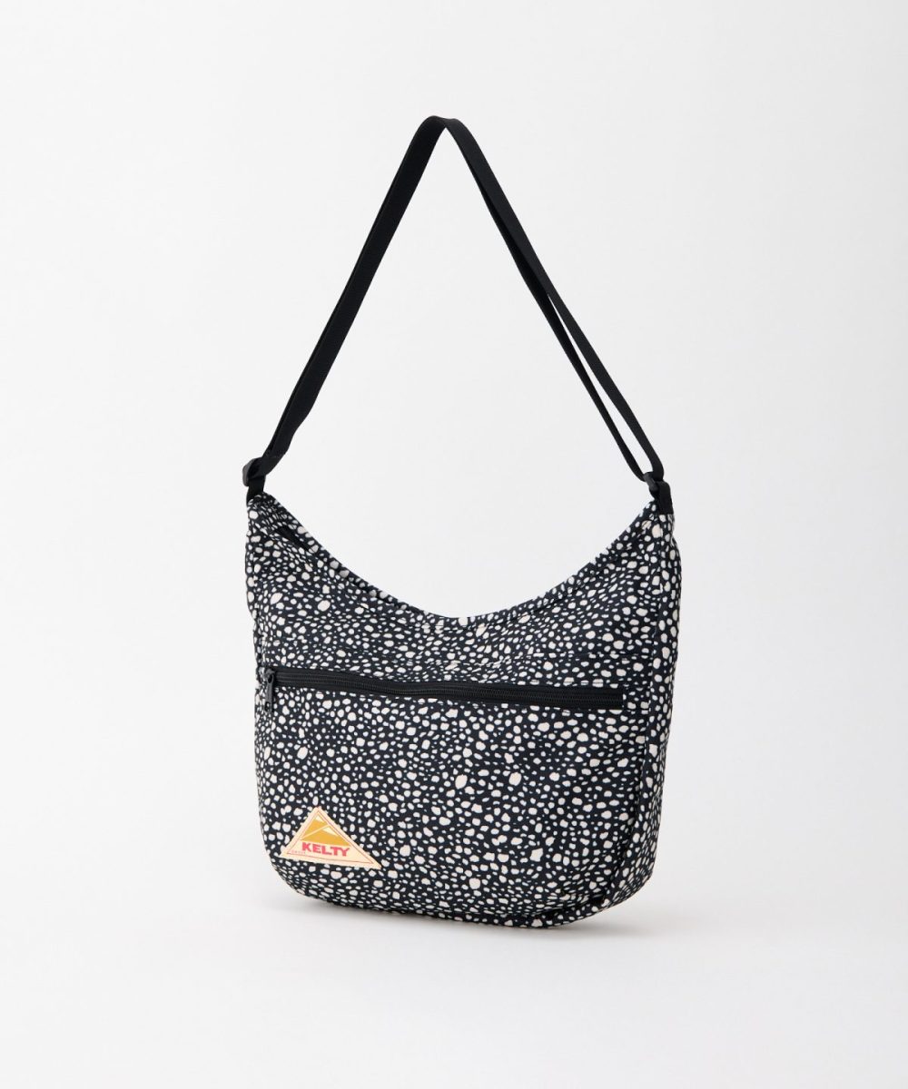 ケルティ「ES カーブ ショルダー S」￥6,600／H28×W34×D7㎝／7ℓ