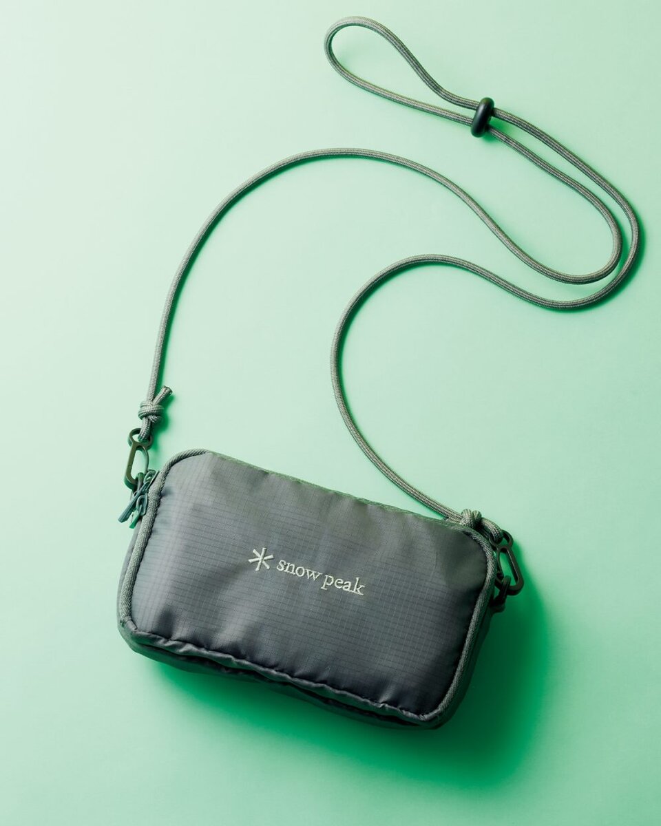 【リンネル6月号付録】「たっぷり収納力のお財布ショルダーバッグ」