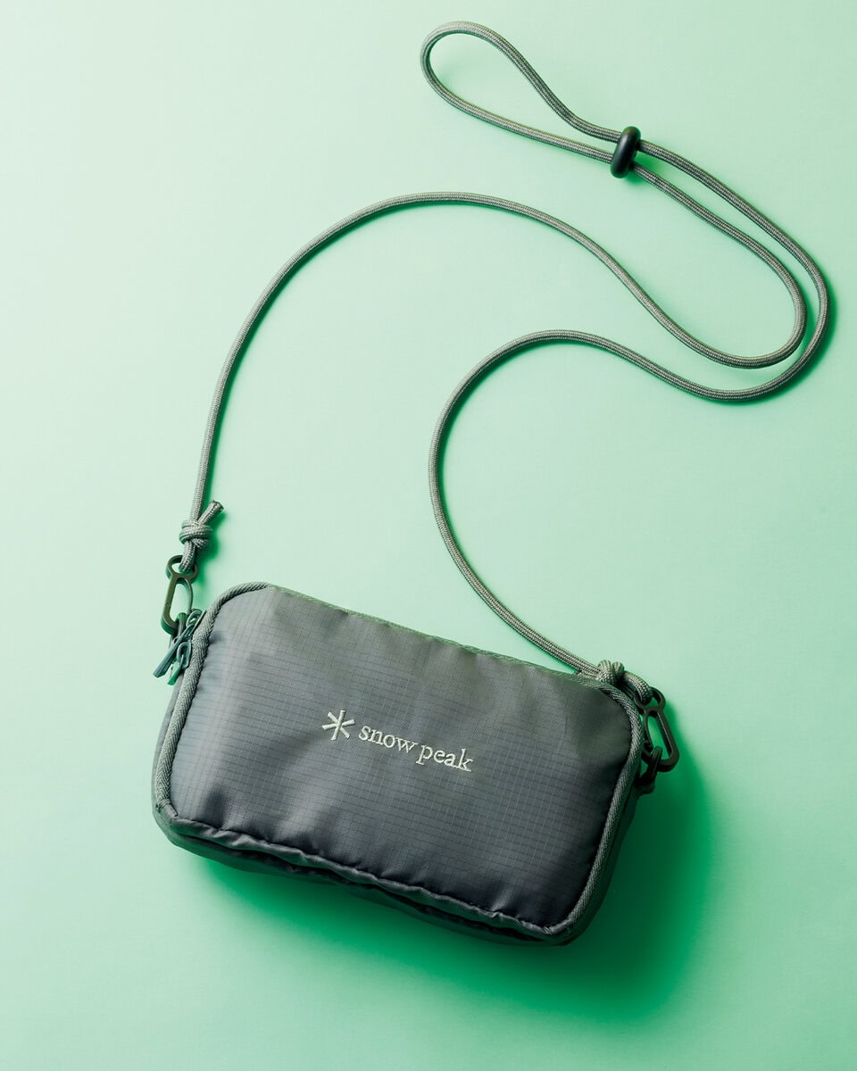 【リンネル6月号付録】「たっぷり収納力のお財布ショルダーバッグ」