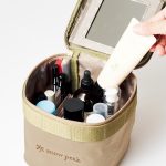 【リンネル6月号増刊付録】「ミラーが取り外せる大きなバニティポーチ」