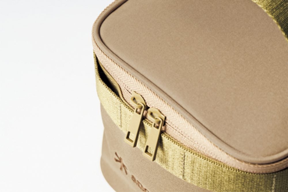 【リンネル6月号増刊付録】「ミラーが取り外せる大きなバニティポーチ」