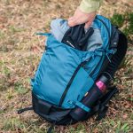 脱いだアウターやグローブなどをサッと入れておける