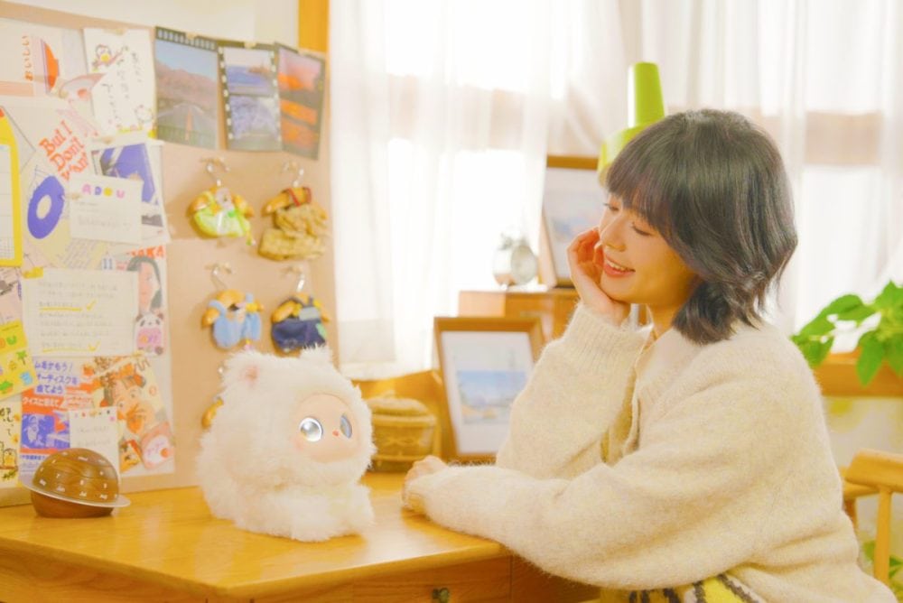 「iMoochi」は初期設定にもそれぞれキャラクターに違いはありますが、触れ合えば触れ合うほど変化していき、世界にたったひとつのパートナーへと育っていく喜びがあるので