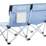 背面にはタオルなどの小物を収納できるポケットを配置