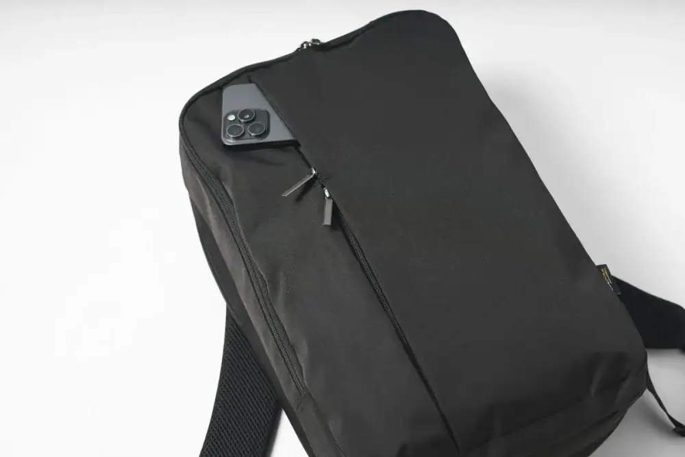 第2位 【ワークマンの凄すぎるリュック】2500円でこの完成度は反則!? 通勤も休日もこれ1つ! 働き世代におすすめの万能バッグをスタイリストが徹底解説