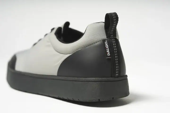 ワークマン「蒸れない・滑らない」2500円の無敵の靴、ゴアテックスで“雨も最強”VANSの名作…ほか【スニーカーの人気記事ランキングベスト3】(2026年2月版)