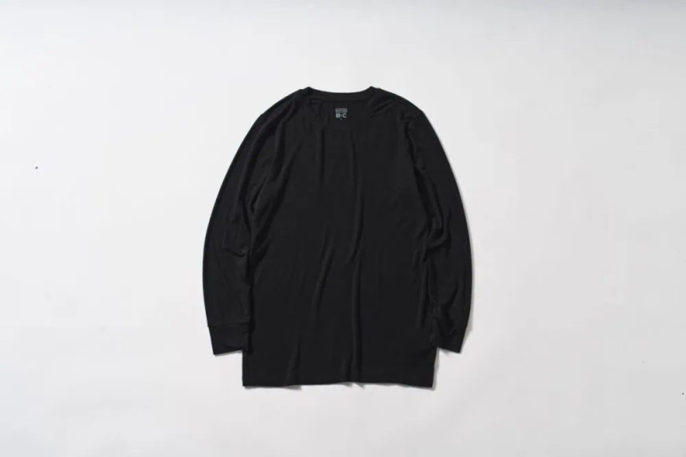 第1位　【ユニクロ・ワークマン・無印】20万着売れたダウンが「中綿2倍」に進化！カシミヤ配合の最強「極暖」…感動級の“神アプデ”商品3選