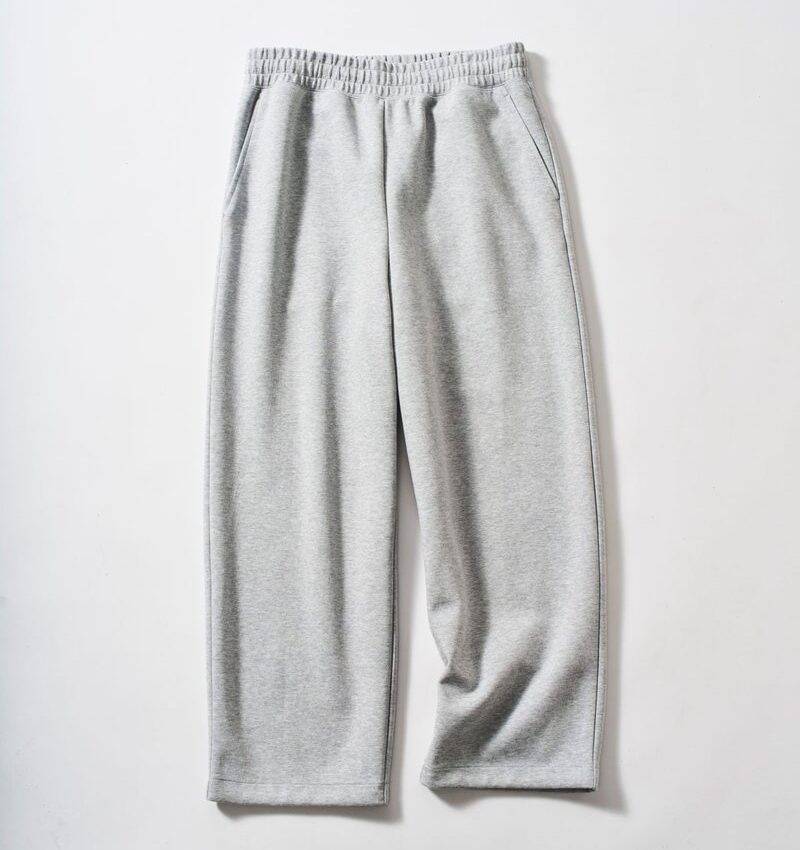 第3位　【ユニクロ】3990円のスウェットパンツが楽なのに上品、ヒートテックマフラーも優秀すぎる…プロが認める「冬の即戦力」徹底解説