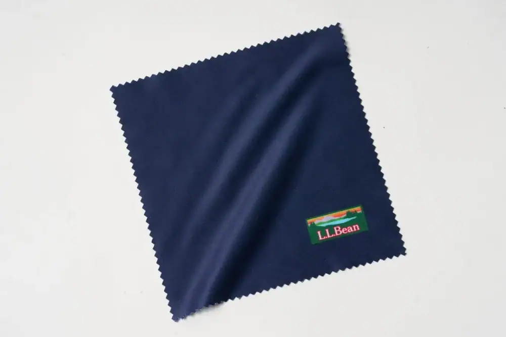 第2位　【この付録ガチでスゴい】3点セットの豪華仕様！L.L.Beanとのコラボ付録は「調光サングラス」「サングラスケース」「メガネクロス」がセットになったスペシャル感満載の逸品なんです！