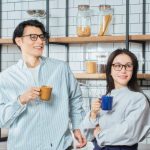 室内ではおしゃれな透明メガネとして使える