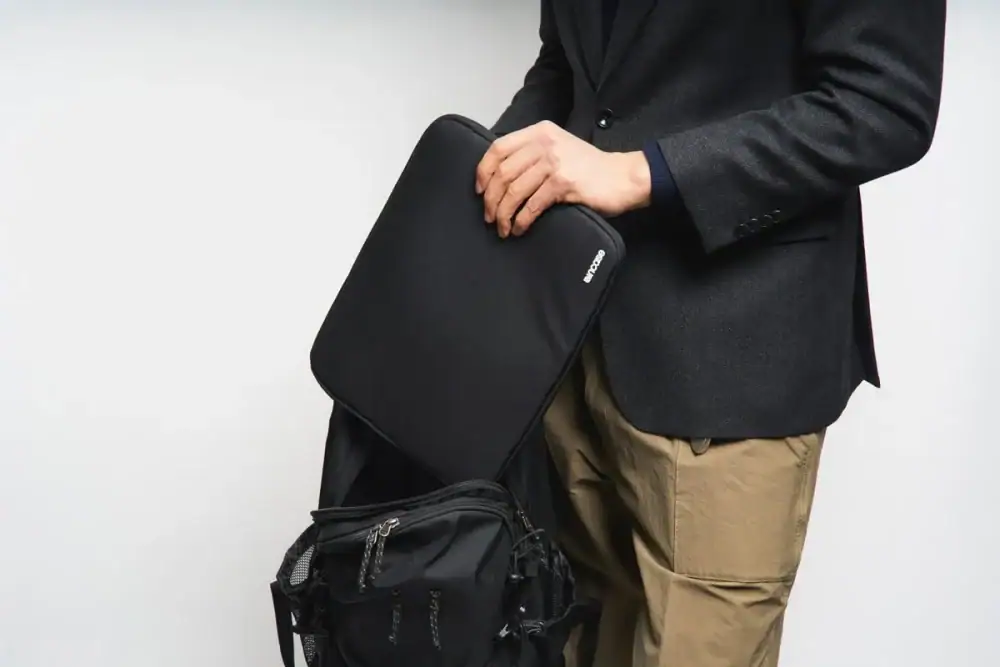 第3位　【Incaseが付録!?】1390円でPCもケーブルもこれ1つ。働き世代を救う「最強整理マルチケース」が万能すぎる