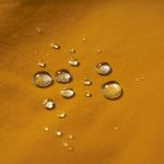 透湿性とはっ水性のバランスがよい生地