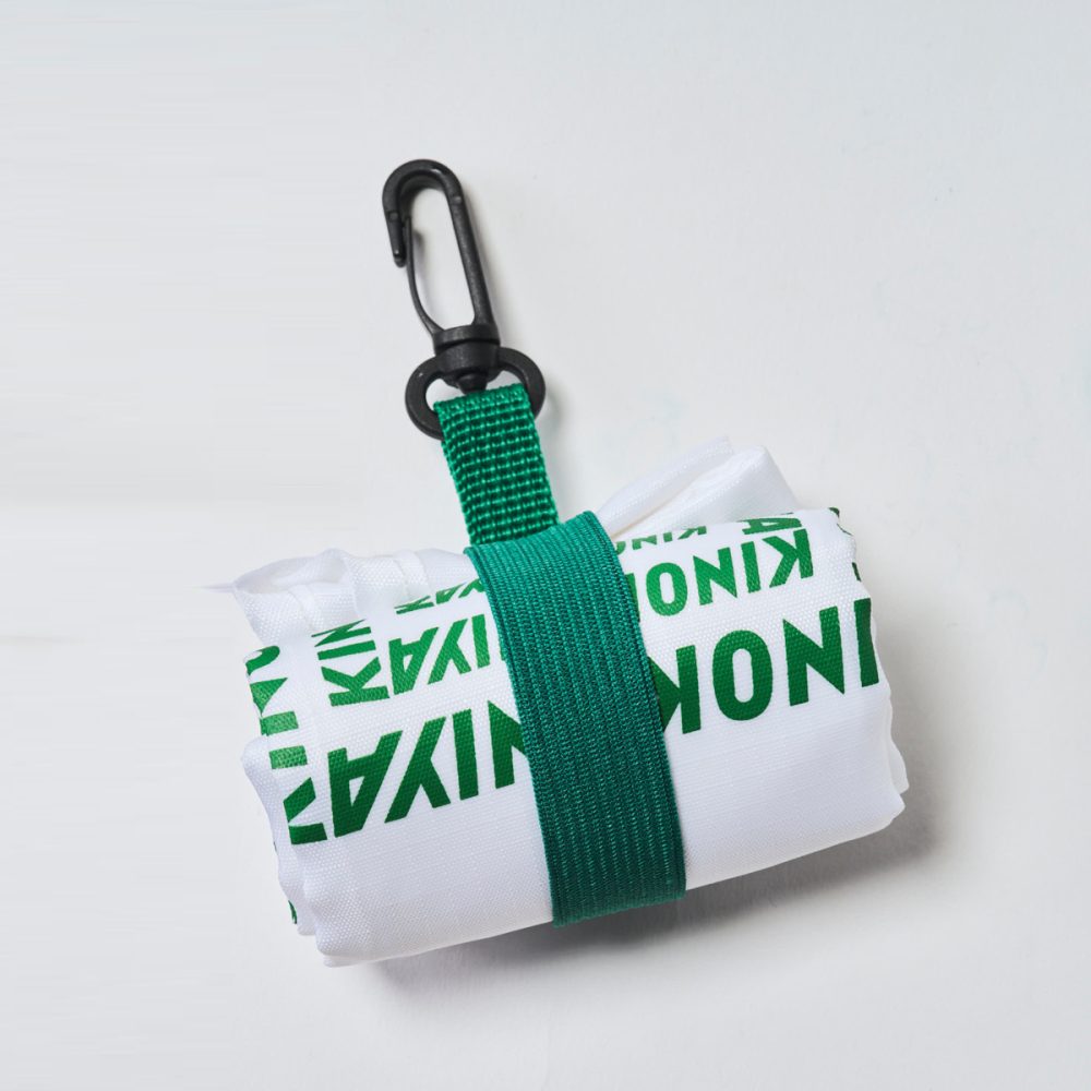 エコバッグは使わないときはクルクルッと丸めることができる