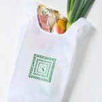 紀ノ国屋のショッパーをモチーフにしたエコバッグ