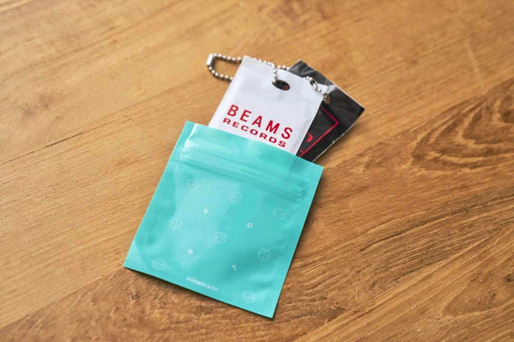 保護したいものは袋に入れると折り曲がりの心配も無用