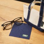 MonoMax4月号特別付録 L.L.Bean（エル・エル・ビーン）  調光サングラス、サングラスケース＆クロス 豪華3点セット  サイズ（約）／サングラス：縦4.5×横14cm　ケース：高さ10×幅19.5×マチ6cm　クロス：縦12×横12cm