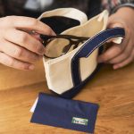 サングラスとクロスをそのまま入れて、サングラスケースとして使える