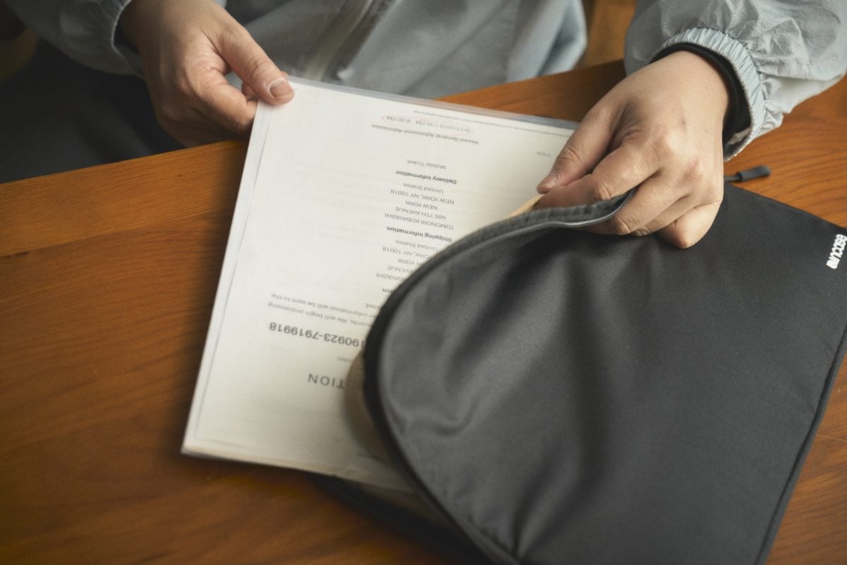 A4サイズの書類も同時に収納可能